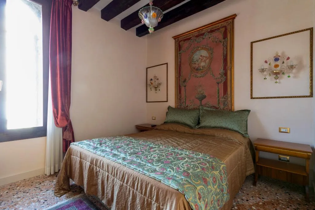 DOUBLE STANDARD Room, Granda Sweet Suites, Venice