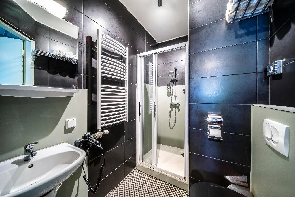 QUADRUPLE STANDARD Room, Atlantis Hotel Amsterdam, Amsterdam