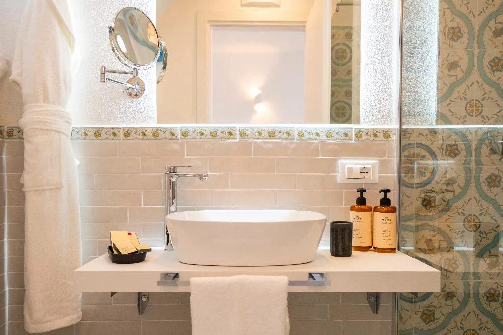 DOUBLE DELUXE OCEAN VIEW Room, Borgo Del Cannitello Romantic Boutique Resort, Palermo