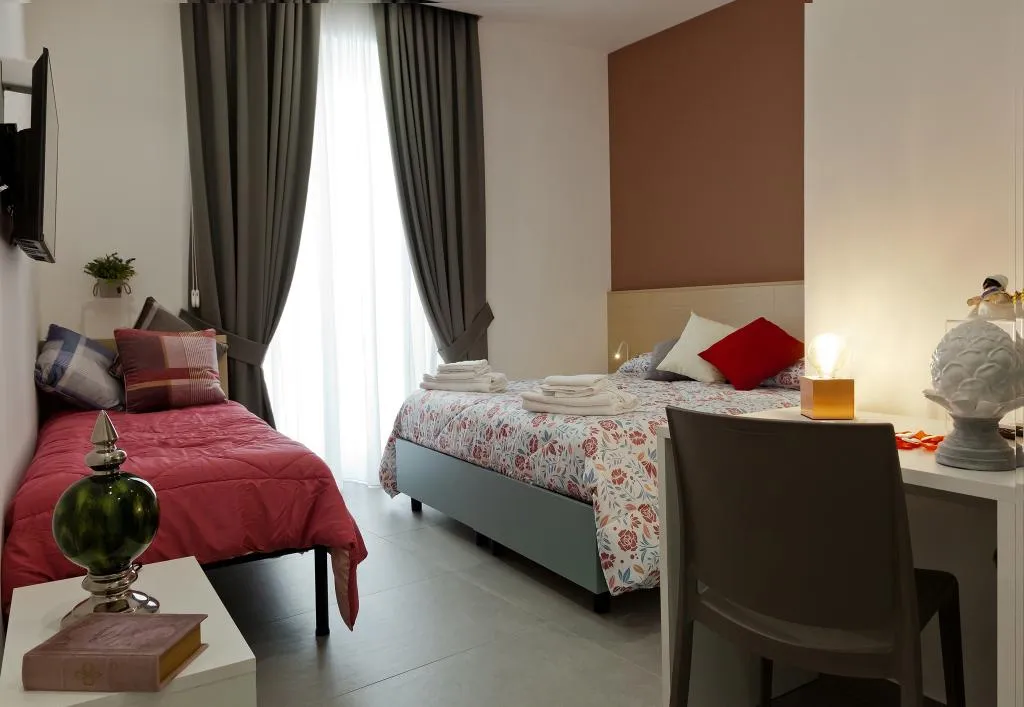 TRIPLE SUPERIOR Room, Domus Schilizzi Guesthouse, Naples