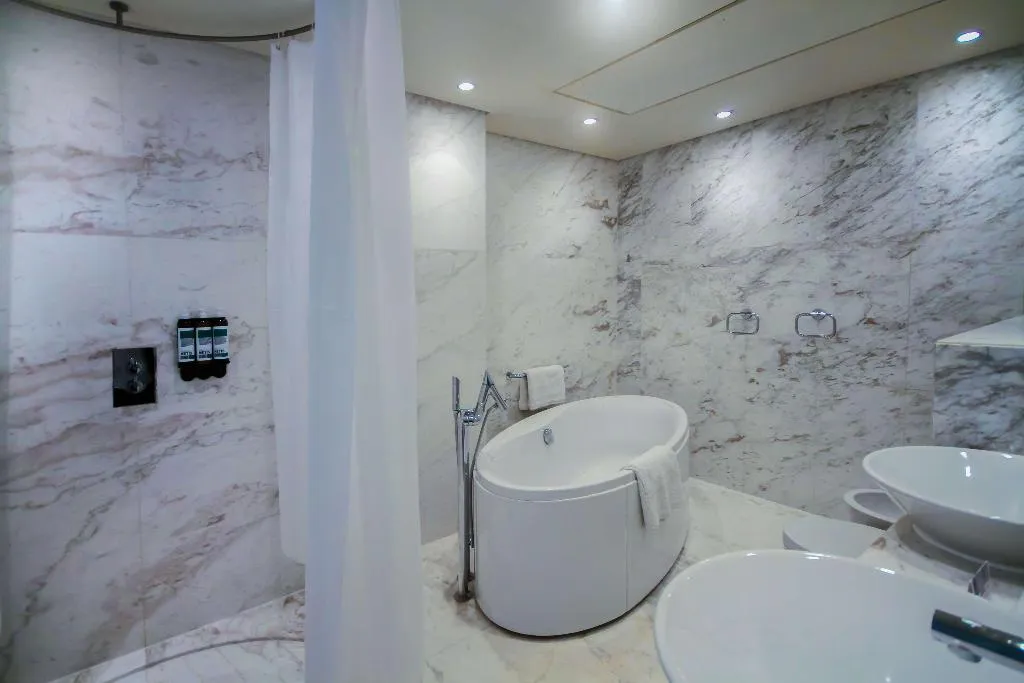 SUITE STANDARD Room, Media One, Dubai
