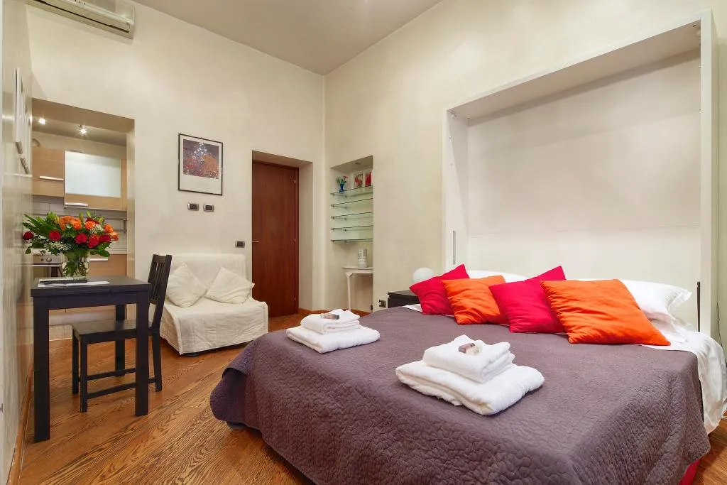 APARTMENT CAPACITY 5 Room, Residence Maximus, Rome