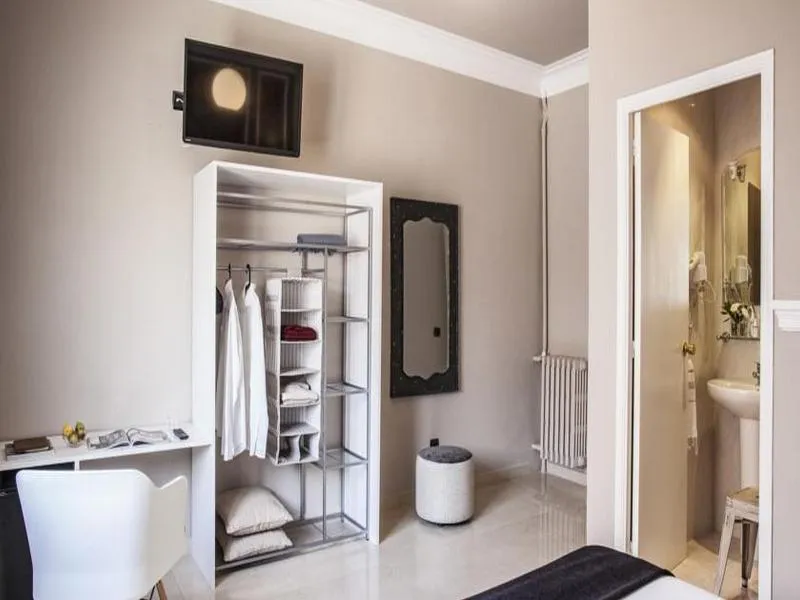 DOUBLE STANDARD Room, AinB Eixample Muntaner, Barcelona