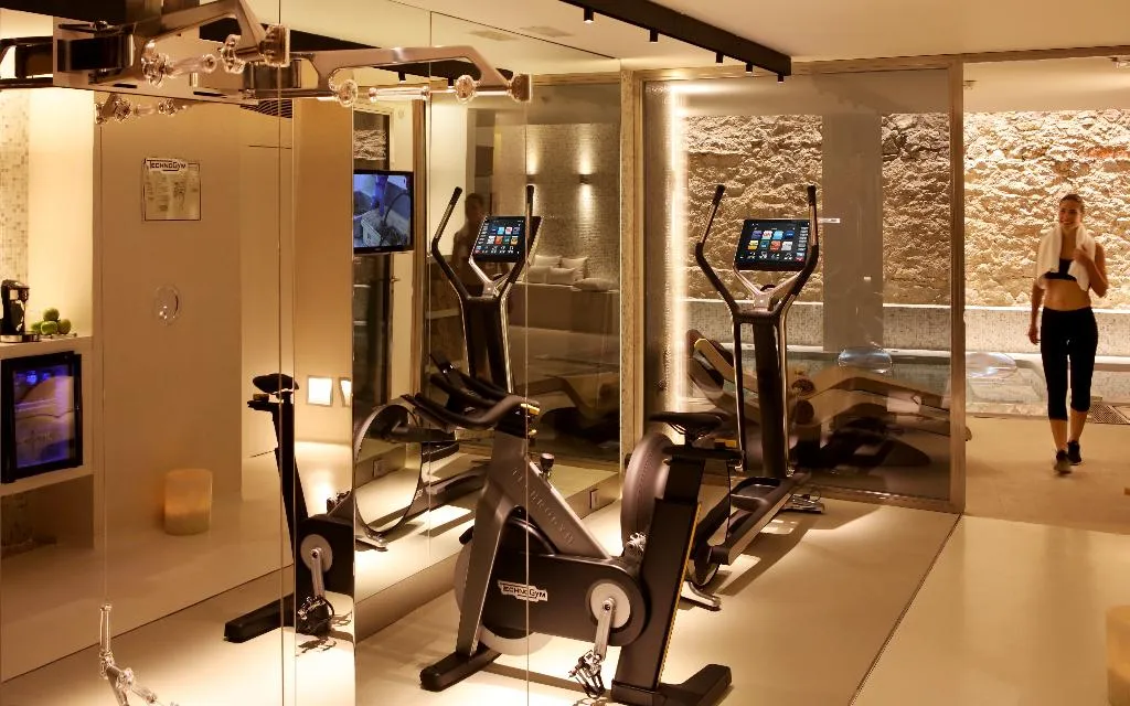 Sports and Entertainment, ABaC Hotel Boutique 5 GL, Barcelona