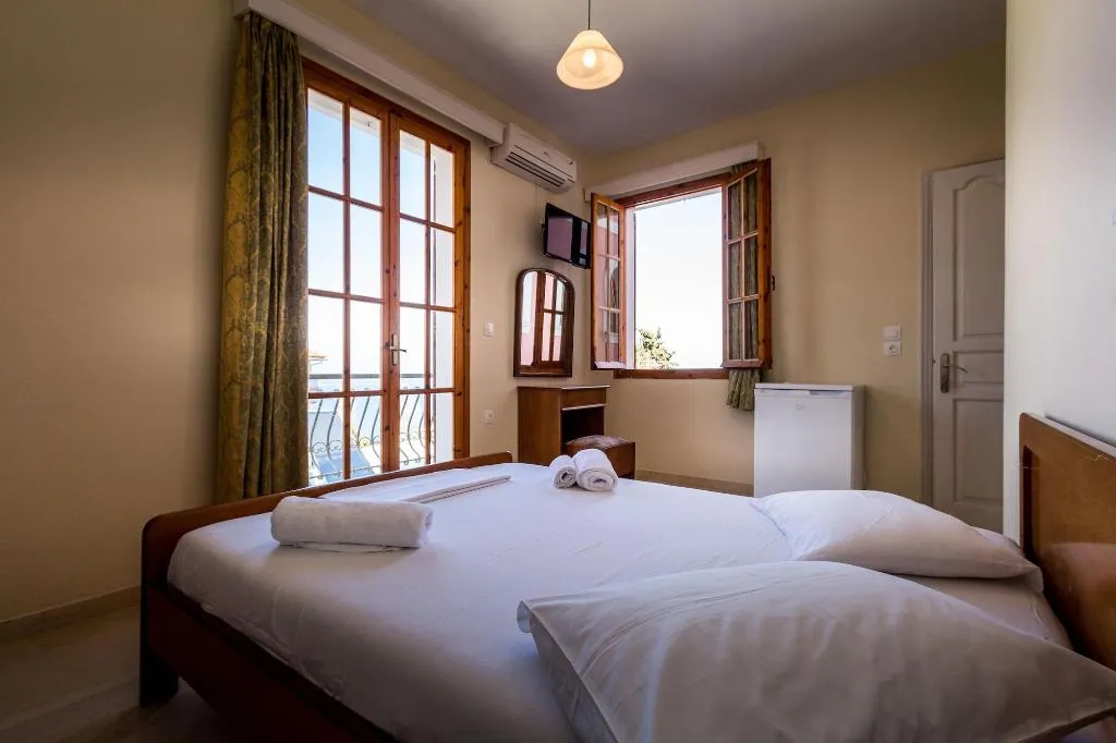 Room, Blue Horizon Studios, Zante