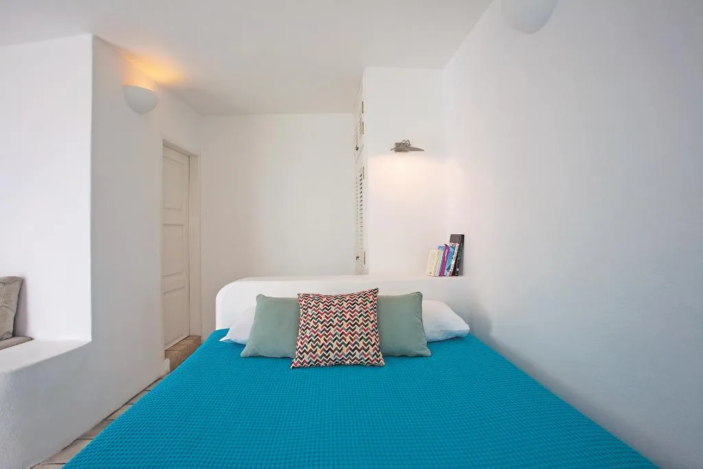 STUDIO SUPERIOR Room, Remezzo Villas, Santorini