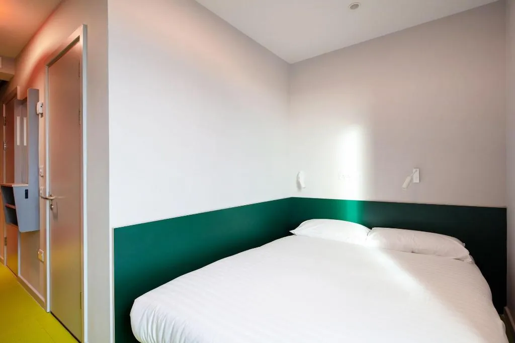 Room, Clink i Lár, Dublin