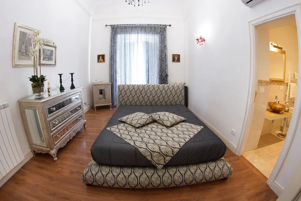 DOUBLE SUPERIOR WITH BALCONY Room, B&B Palazzo del Teatro, Catania