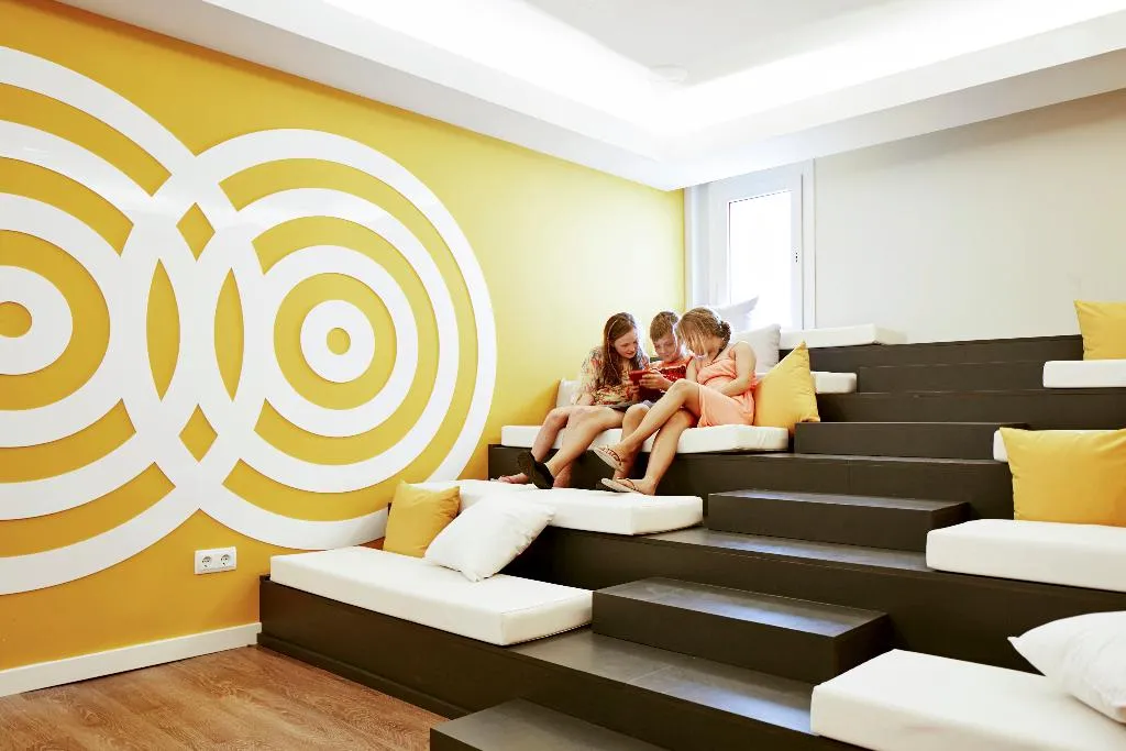 Sports and Entertainment, Hotel Globales Los Delfines, Menorca