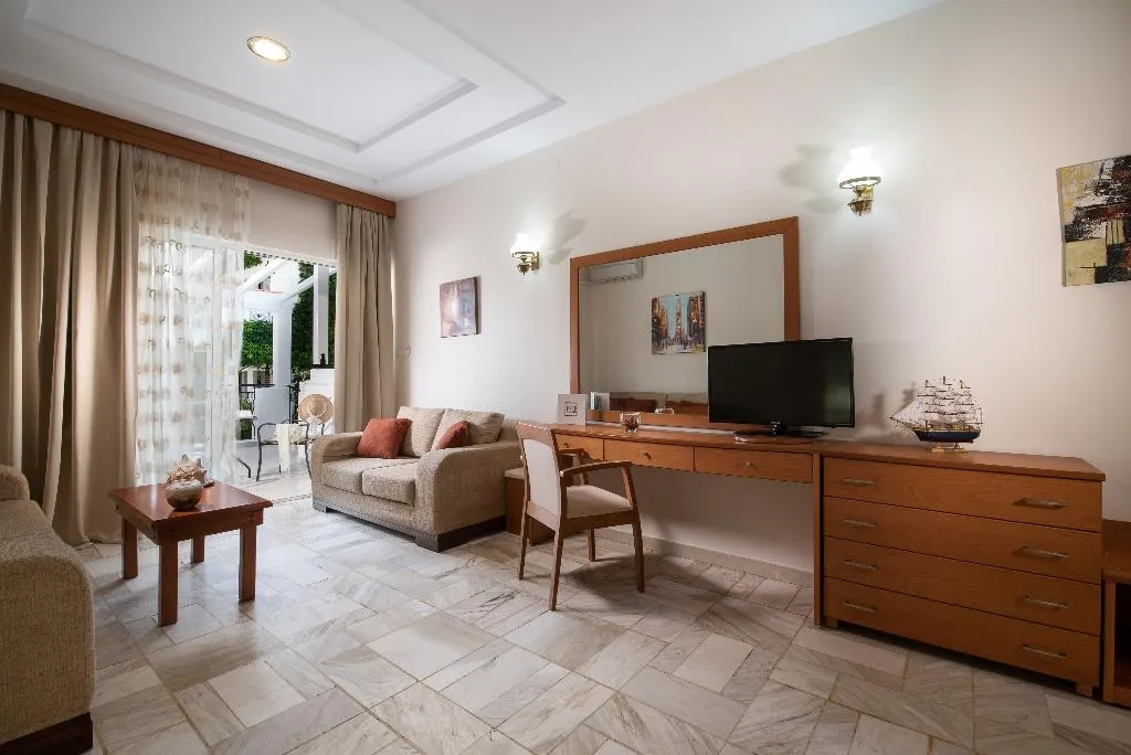 JUNIOR SUITE STANDARD Room, Porfi Beach, Halkidiki