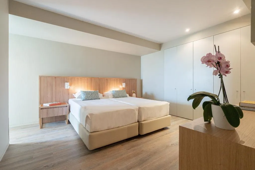 APARTMENT SEA VIEW TWO BEDROOMS Room, The Anchor Troia Sea, Lisbon