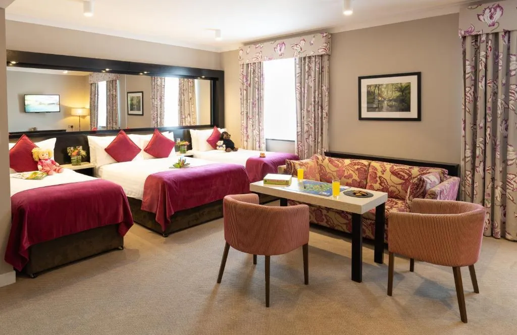 TRIPLE THREE BEDS Room, Ashling Hotel, Dublin
