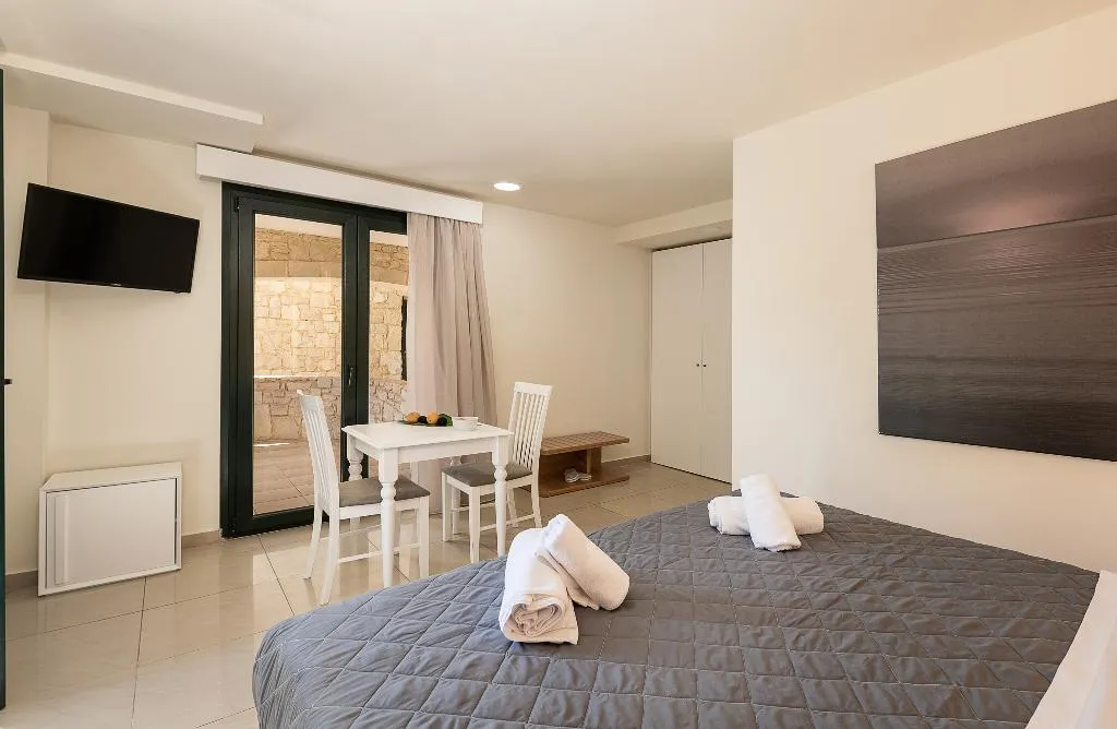 APARTMENT BASIC Room, Elia Platanias, Crete