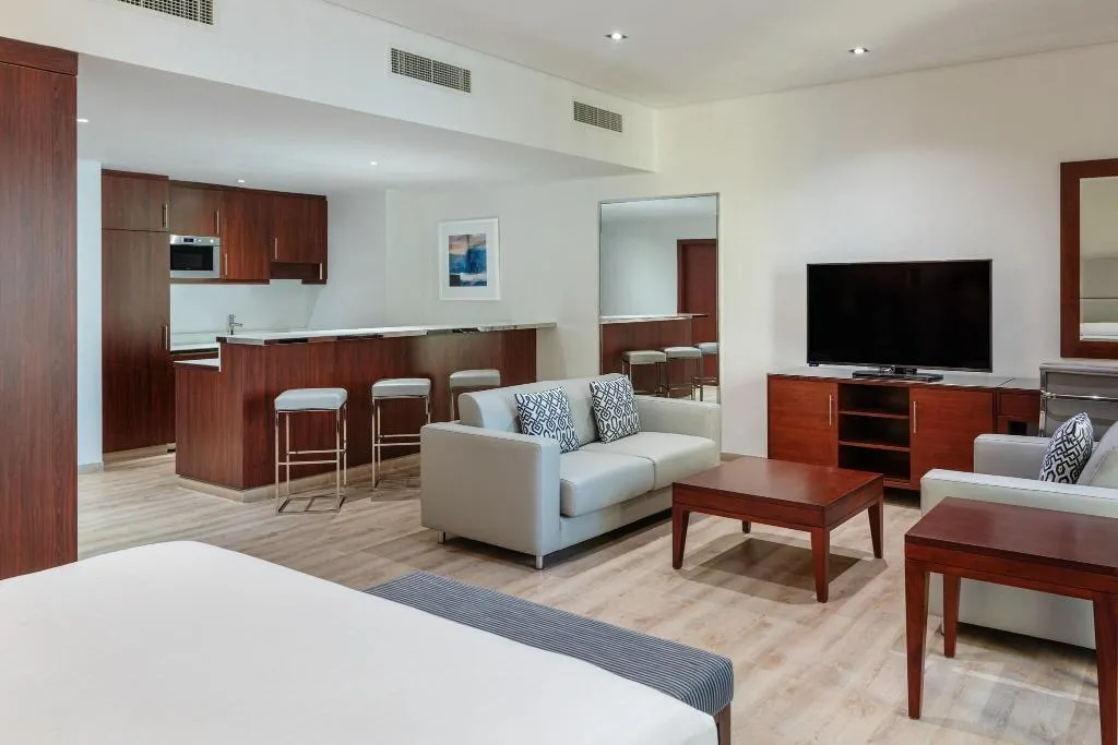 Room, Delta Hotels by Marriott Jumeirah Beach, Dubai