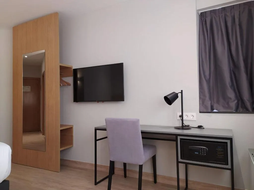 Room, Ramada by Wyndham Madrid Tres Cantos, Madrid