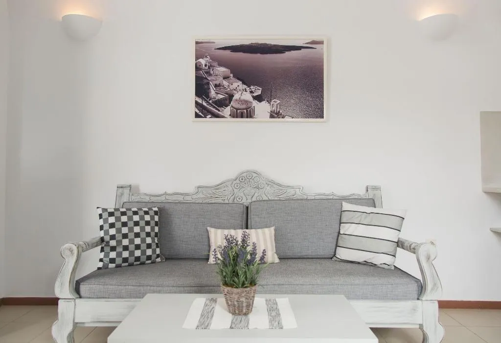 Room, Cultural House, Santorini
