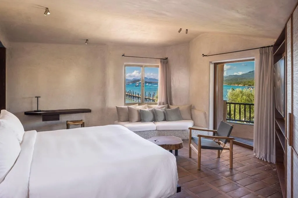 DOUBLE PREMIUM KING BED Room, Cala di Volpe, Olbia