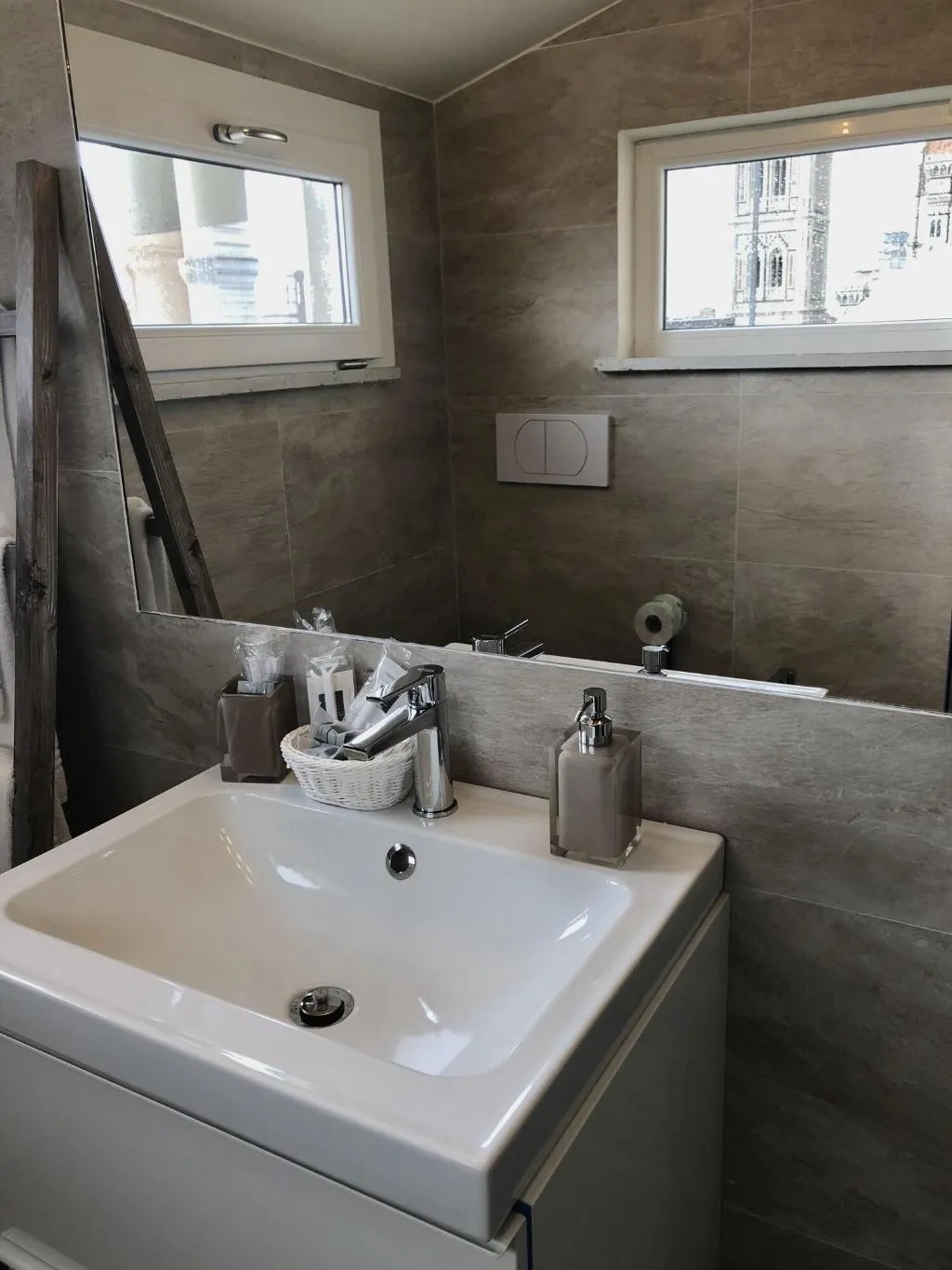 Room, Il Perseo, Florence