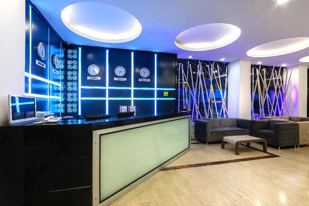 Lobby, Kayamaris, Dalaman
