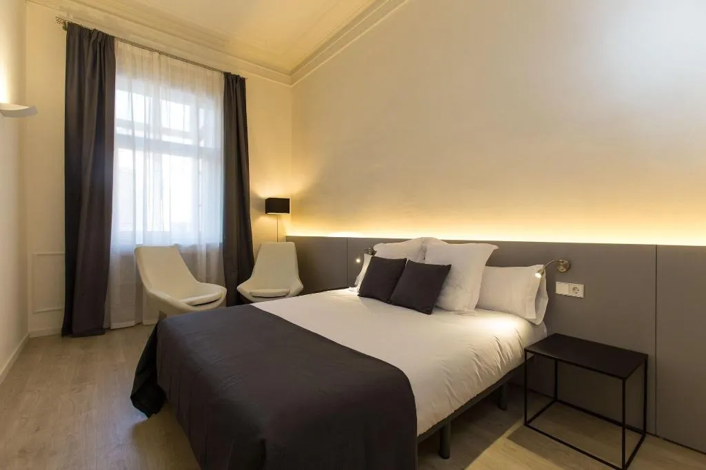Room, Izaila Plaza Catalunya, Barcelona