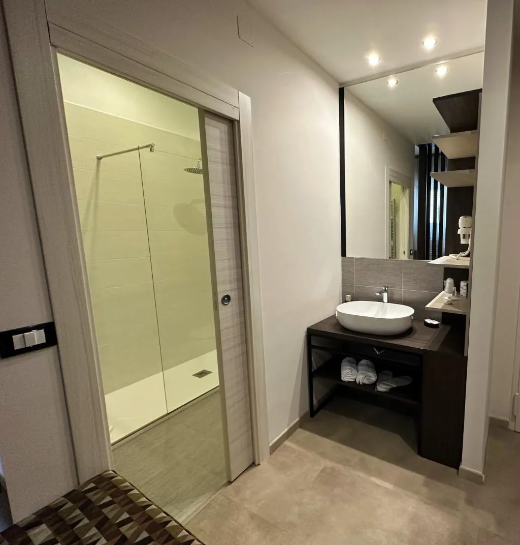 DOUBLE DELUXE Room, Tonic, Palermo