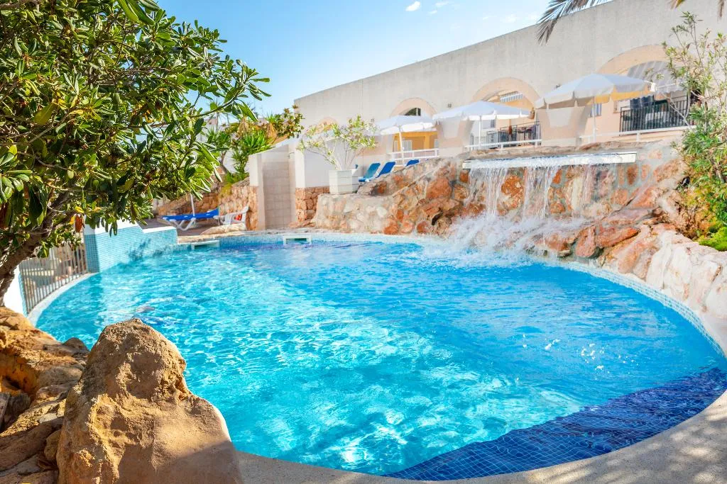 Pool, Kilimanjaro, Majorca