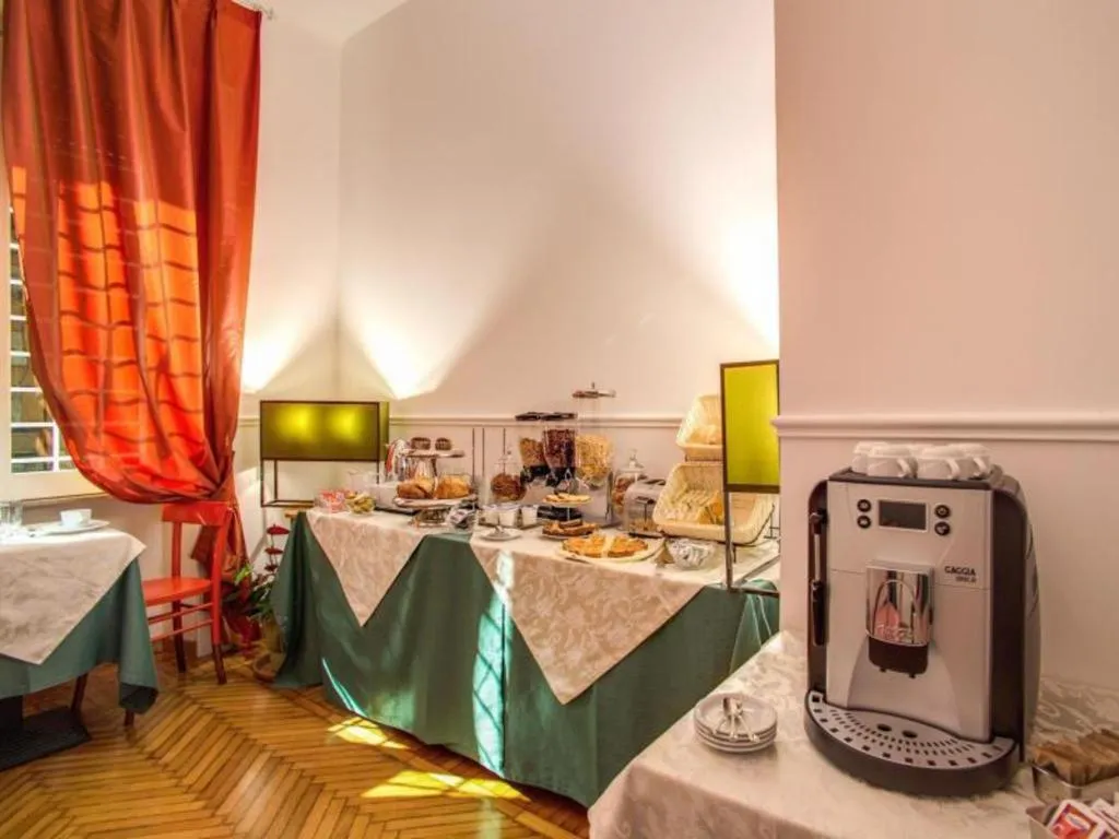 Restaurant, Roma In Una Stanza Guesthouse, Rome