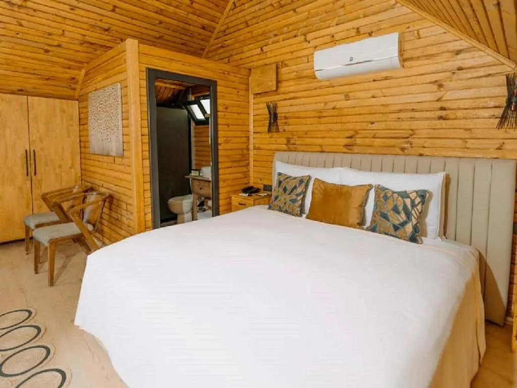 BUNGALOW DELUXE Room, Doors Urla Hotel, Izmir