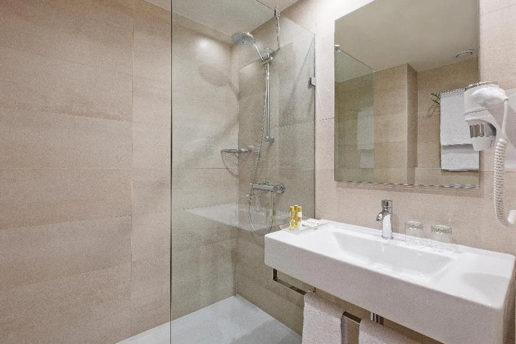 DOUBLE SINGLE USE SUPERIOR Room, Dorma Liberdade, Lisbon