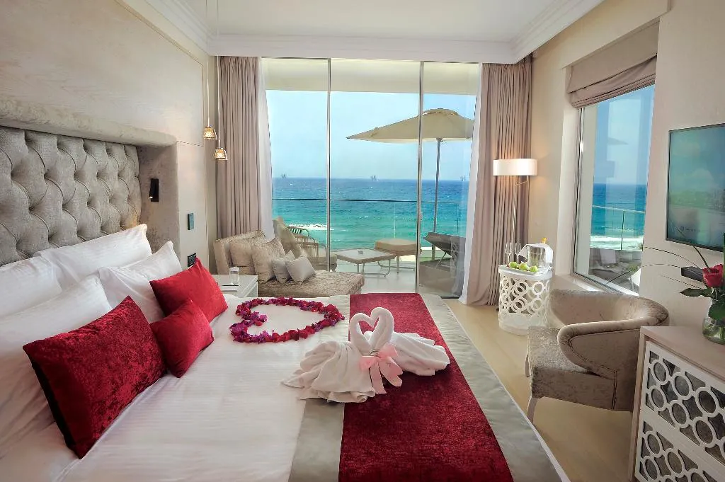 SUITE HONEYMOON Room, Amavi, MadeForTwo Hotels - Paphos, Cyprus