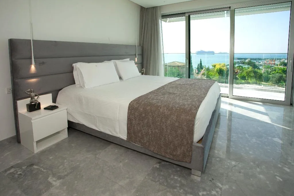 APARTMENT LUXURY Room, The Tower at St Raphael Resort, Cyprus
