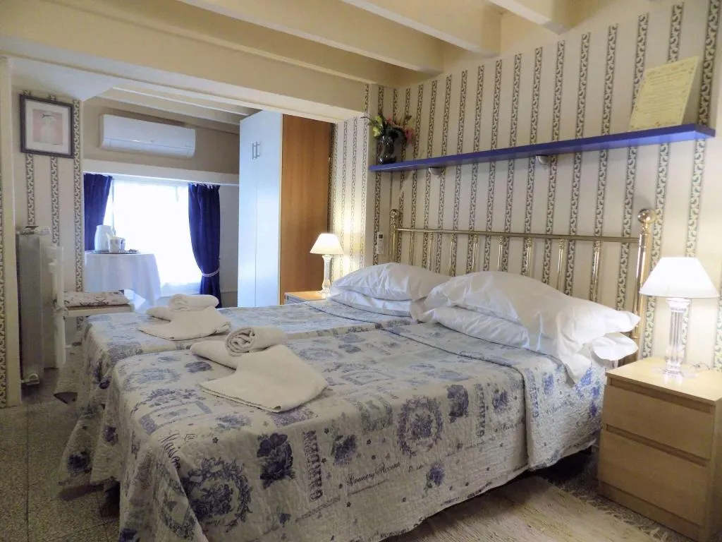Room, Il Pitti Soggiorno, Florence
