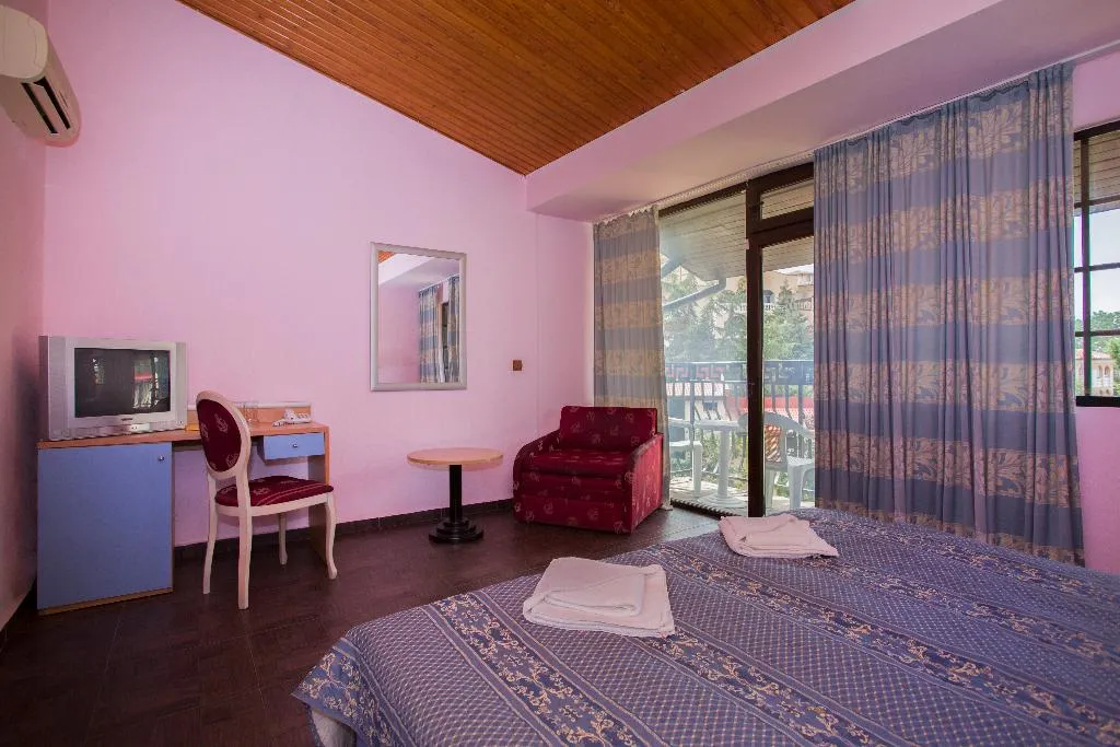 DOUBLE PARK VIEW Room, Villas Elenite - All Inclusive, Bourgas
