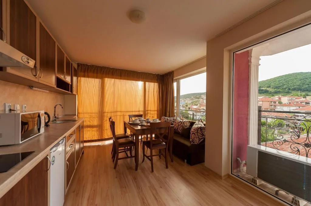 Room, Roel Residence Apartments, Bourgas