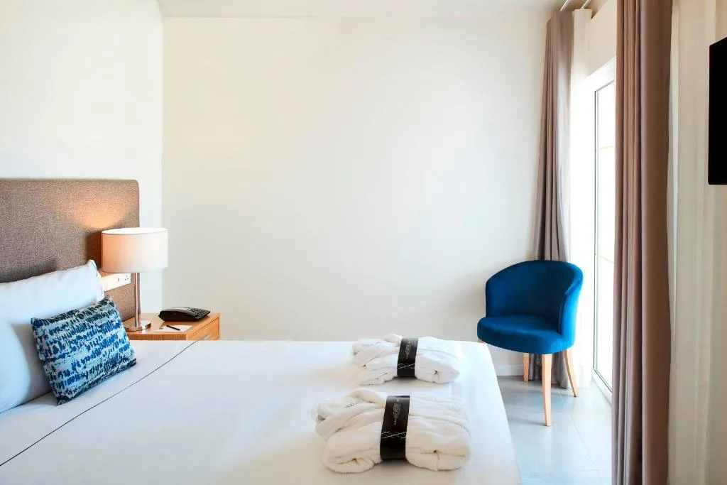 Room, NH Lagos Algarve Resort, Algarve