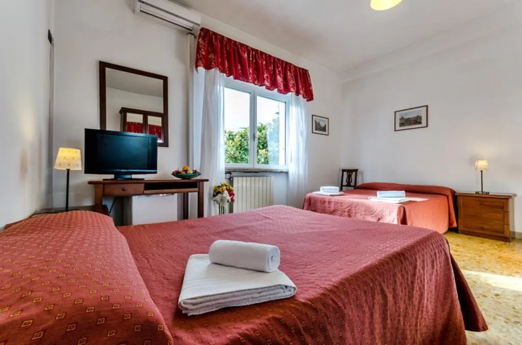 TRIPLE STANDARD Room, Antico Acquedotto Hotel, Naples