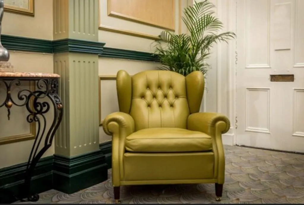 Lobby, Number 31, Dublin