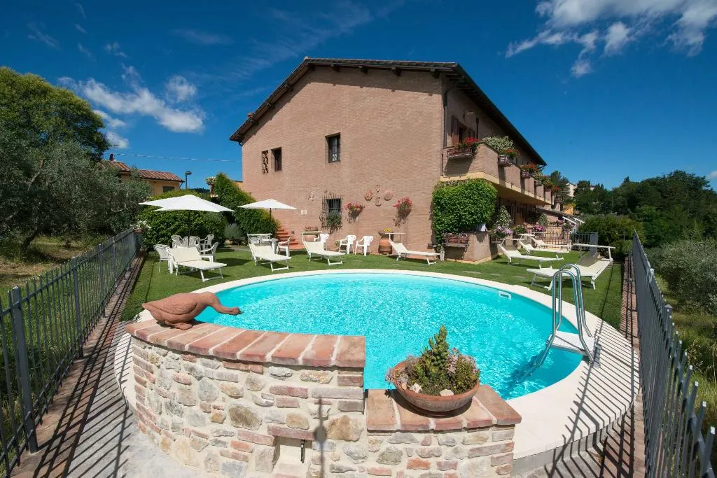 Pool, Casa Lari, Florence