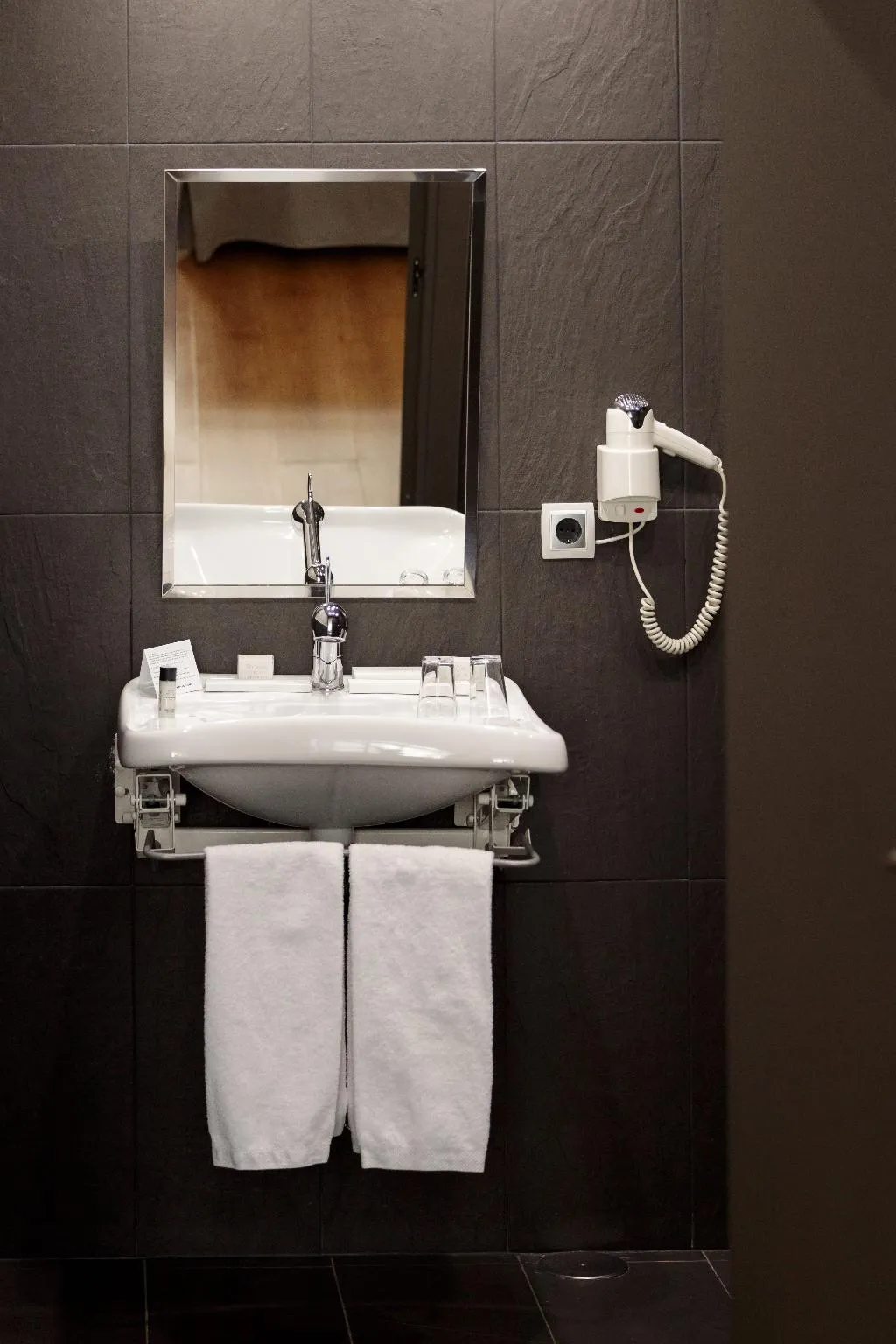 SINGLE Accessible Room, Pax Guadalajara, Madrid