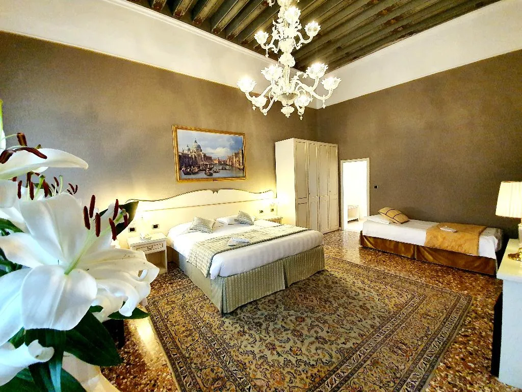 JUNIOR SUITE STANDARD Room, Corte dei Greci, Venice