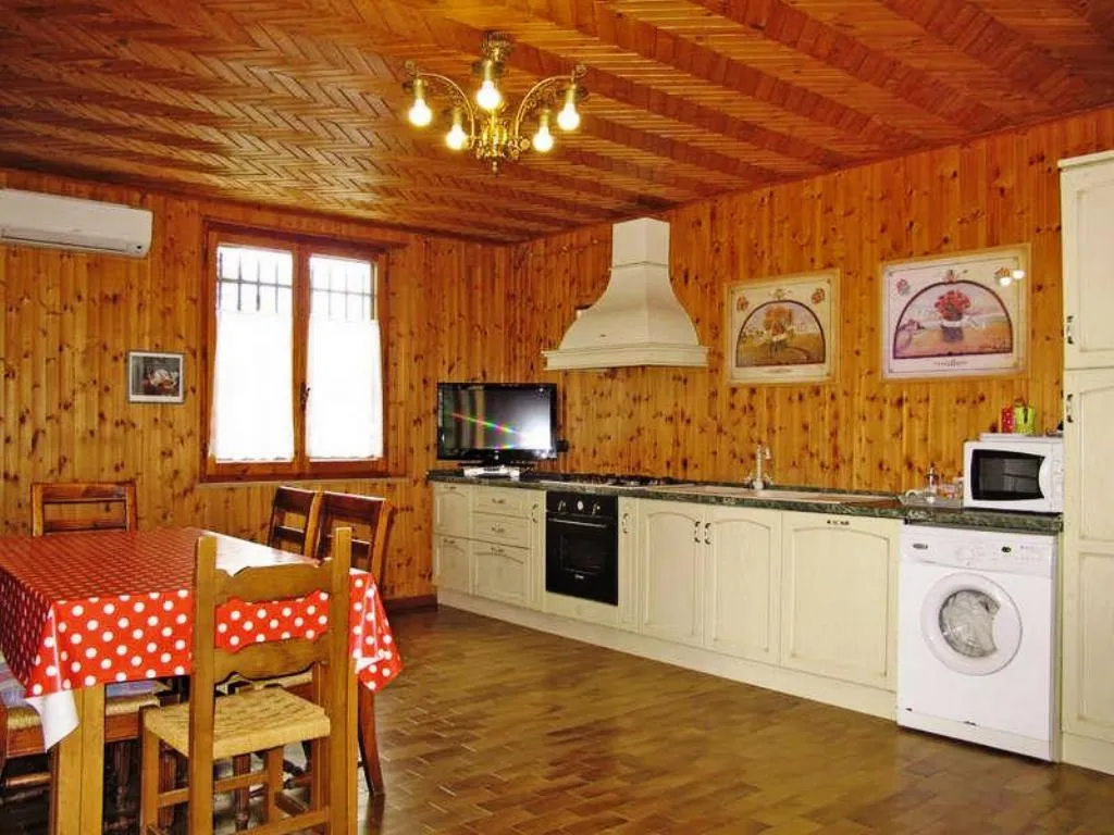 APARTMENT CAPACITY 7 Room, Podere Caldaruccio La Pineta, Perugia