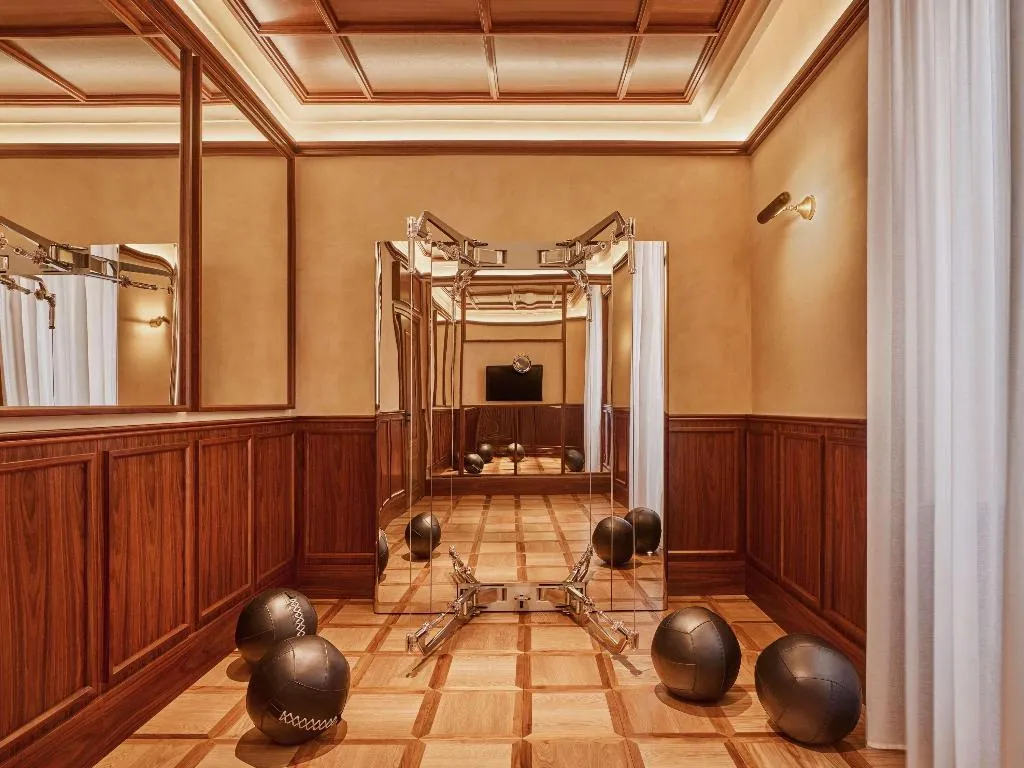 Sports and Entertainment, Orient Express La Minerva, Rome