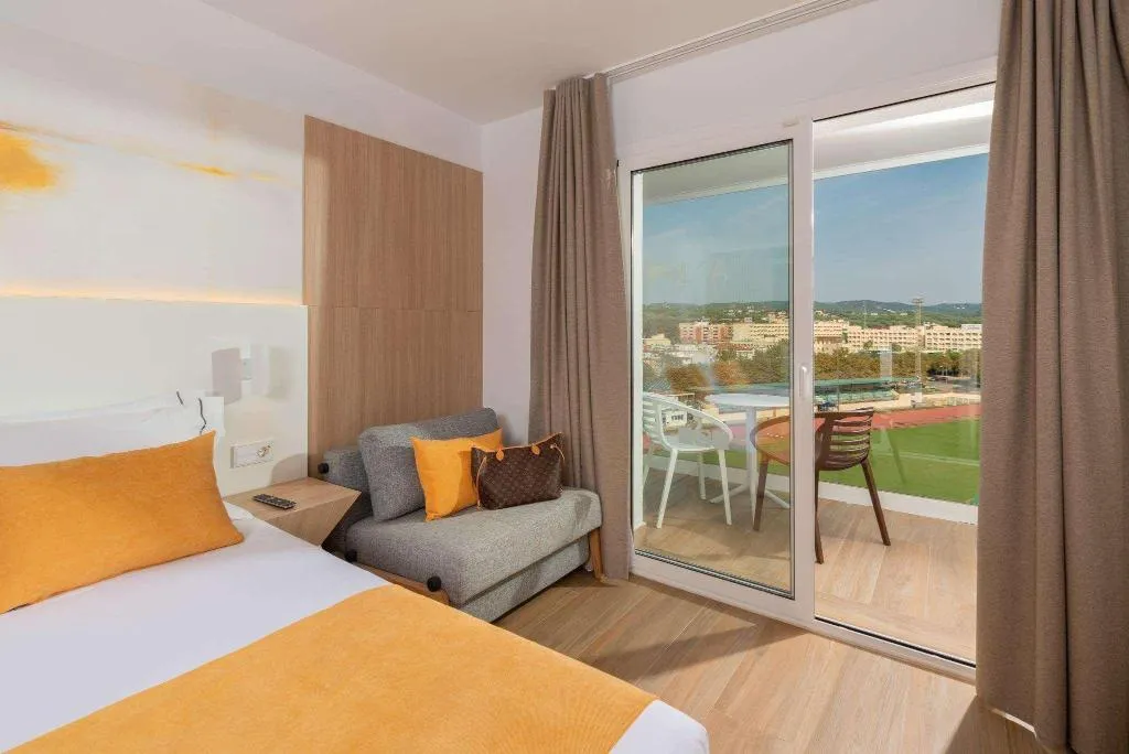 Room, L'Azure Hotel, Costa Brava