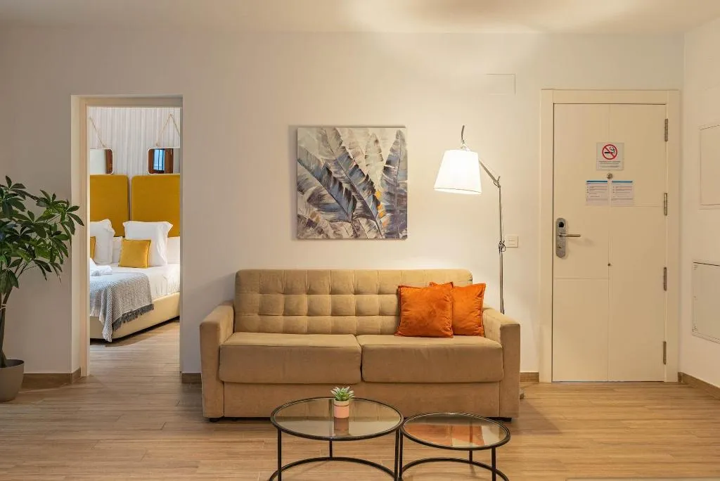 Room, Feelathome Ma Rtires Apartments, Costa Del Sol