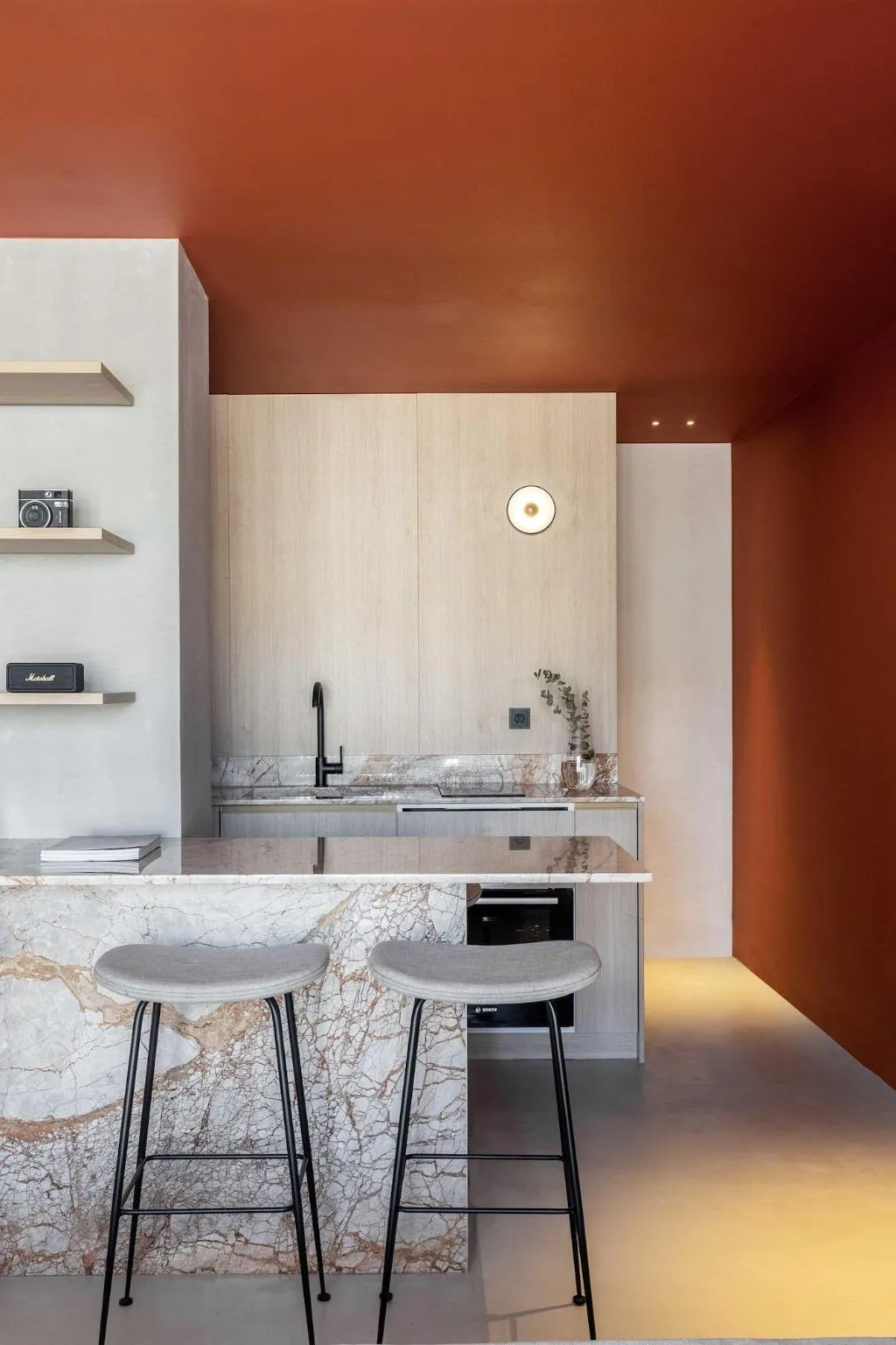 Room, Newel Psychiko, Athens