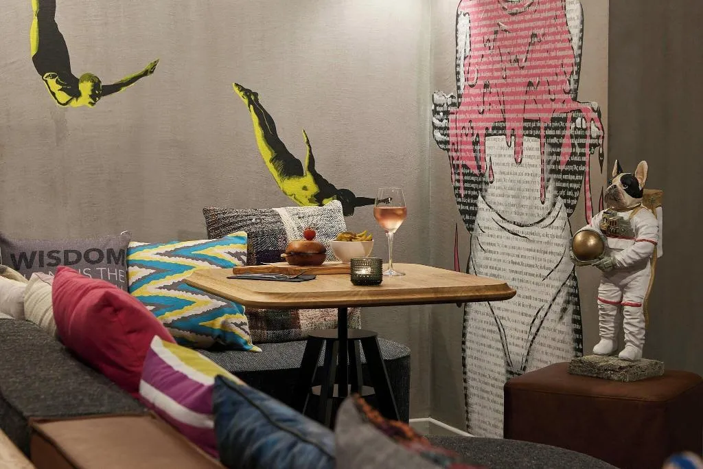 Lobby, Moxy Patra Marina, Athens