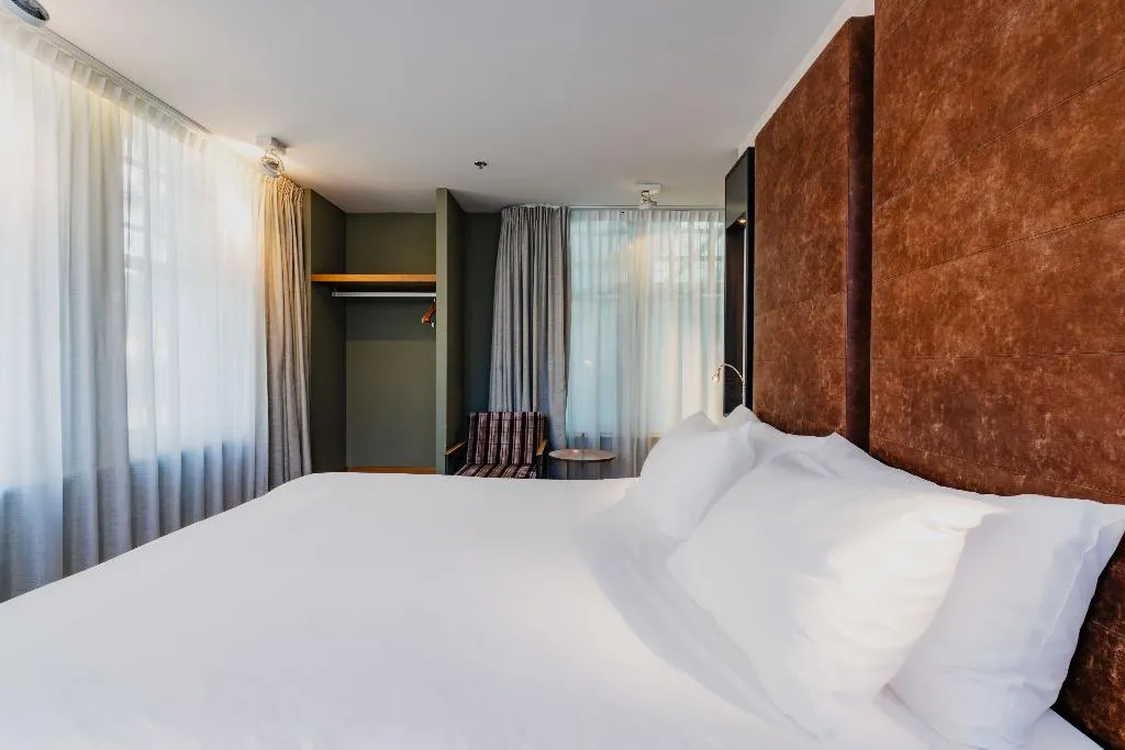 Room, Hotel De Hallen, Amsterdam