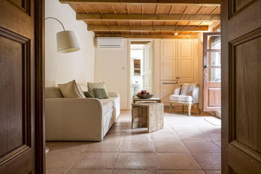 Room, Kapsaliana Village Hotel, Crete