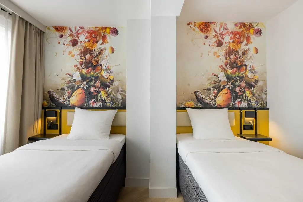Double or Twin STANDARD Room, Dutch Design Hotel Vondelpark, Amsterdam