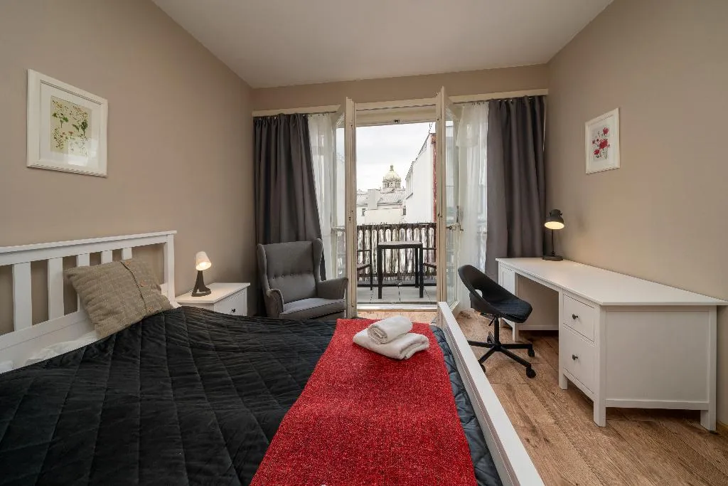 Room, New Town - Apple Apartments, Prague